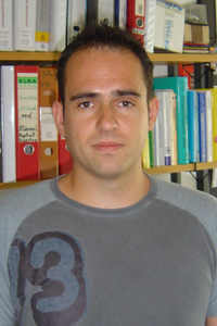  Roberto Fernández